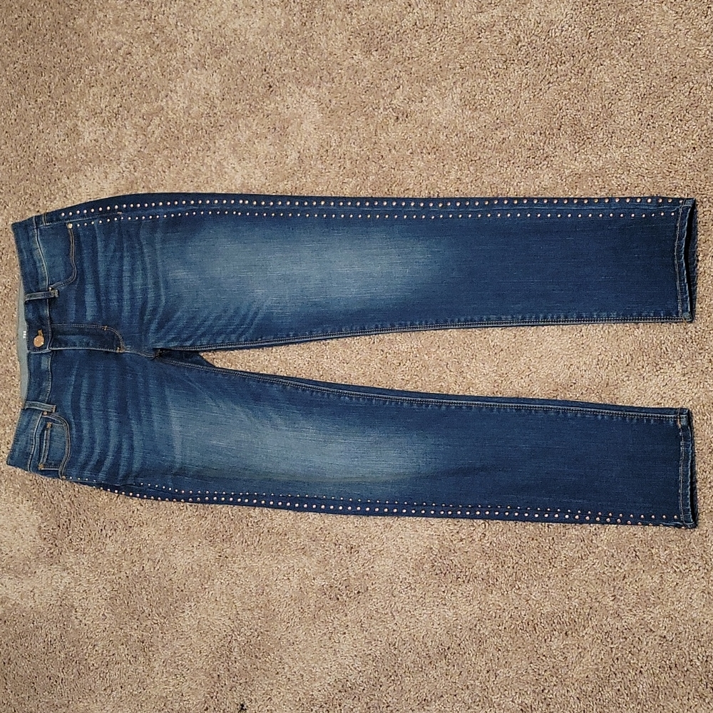 Ankle jeans with rose gold embellishments